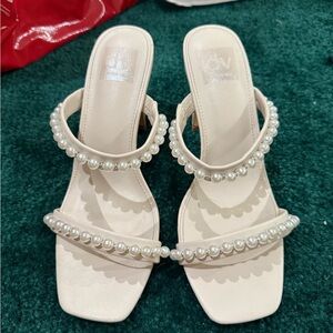 Dolce Vita Elegant Pearl-Embellished Cream Sandals
